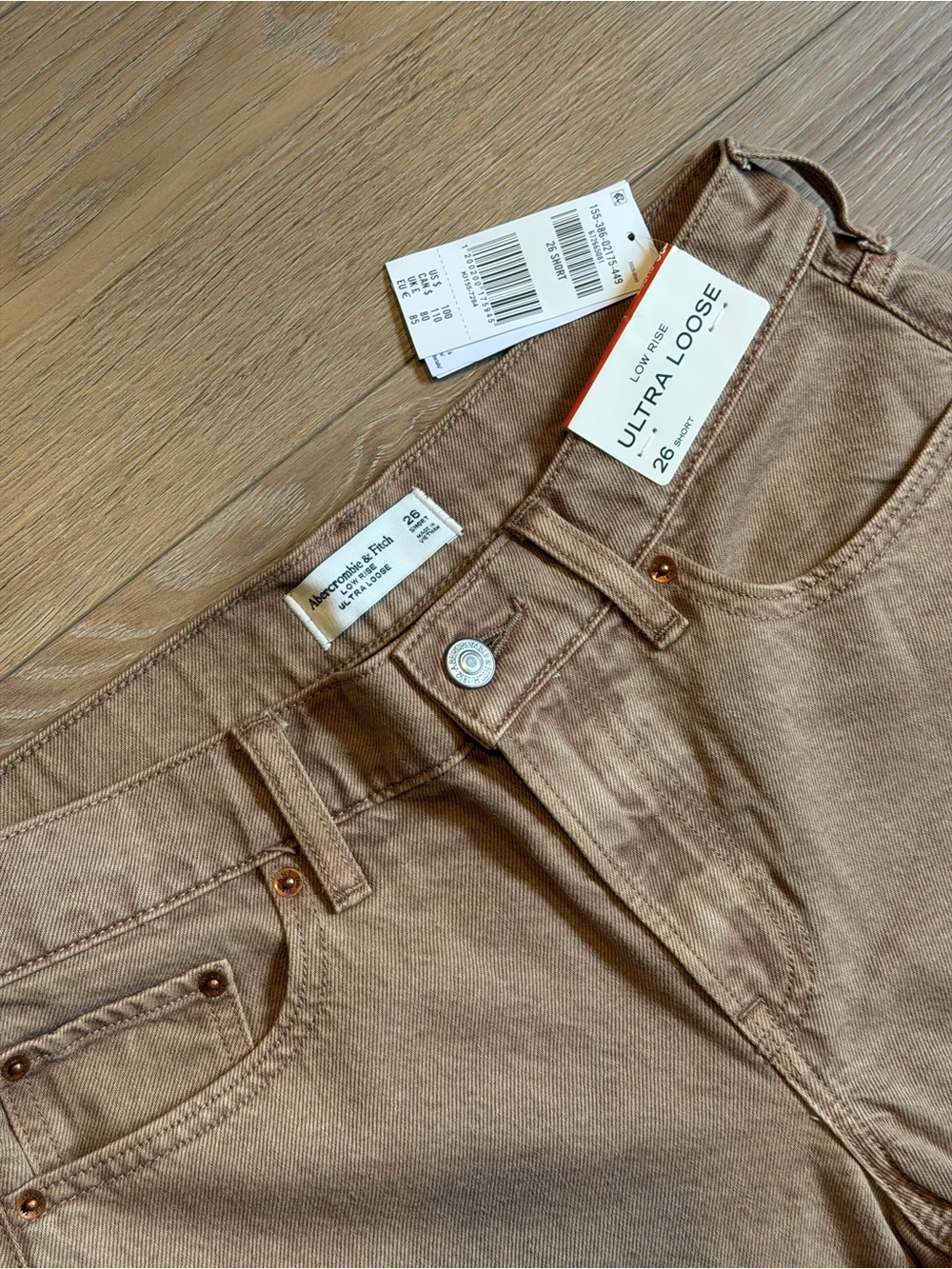 Abercrombie Low Rise Ultra Loose Jean (26 Short, Classic) - Picture 5 of 6